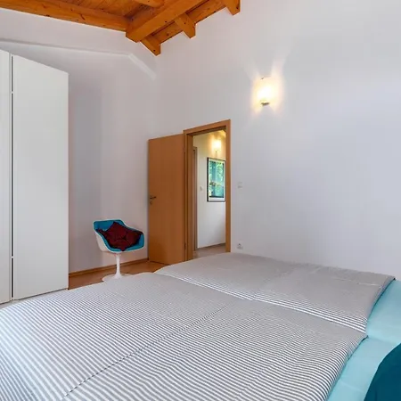 Portobello Near Labin Villa